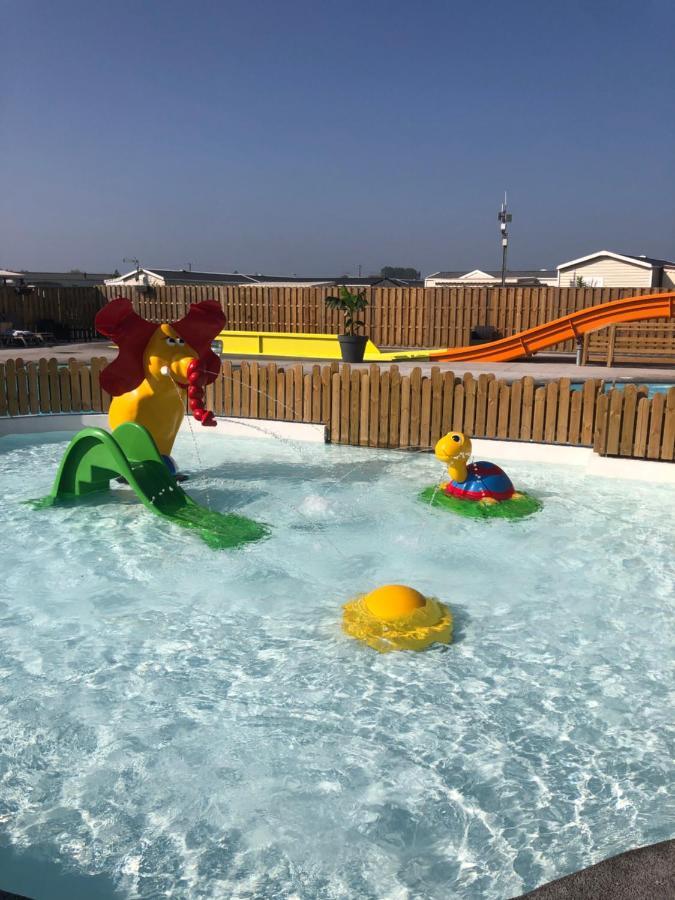 Camping La Garenne De Moncourt Rue  Kültér fotó