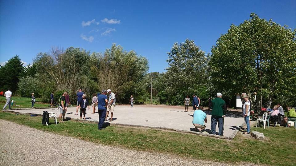 Camping La Garenne De Moncourt Rue  Kültér fotó
